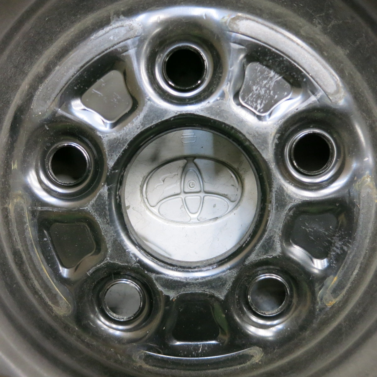 バリ溝!9.5分以上★トヨタ シエンタ 純正 スチール 185/60R15 スタッドレス アイスフロンテージ トーヨー 15インチ PCD100/5H★5041604ナス