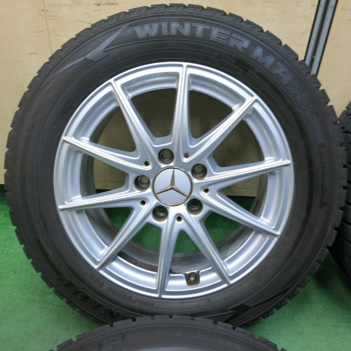 バリ溝!キレイ!9.5分★ベンツ W177 Aクラス 純正 205/60R16 スタッドレス ダンロップ ウインターマックス WM02 16インチ PCD112/5H★4111202SYス