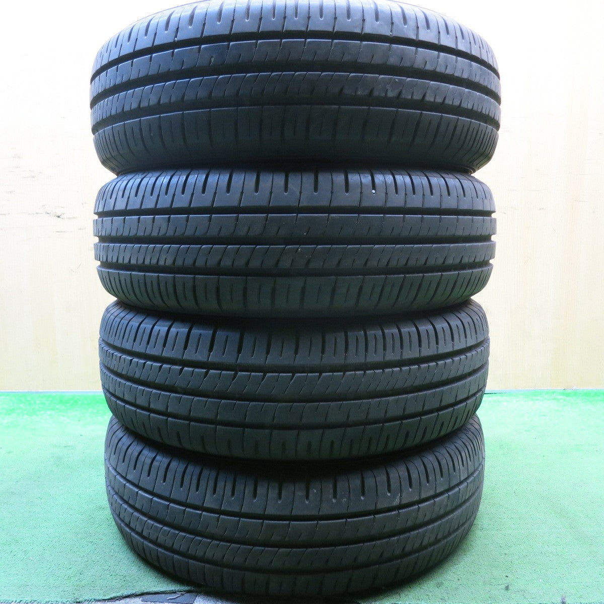 バリ溝!24年!9.5分★195/65R15 ダンロップ エナセーブ EC204 タイヤ 15インチ ノア ヴォクシー セレナ プリウス 等★5071702HAノタ