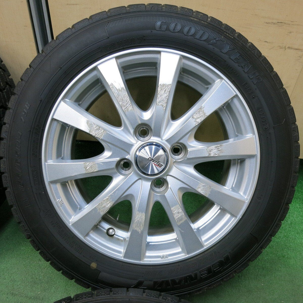 バリ溝!22年!9.5分以上★スタッドレス 165/65R14 グッドイヤー アイスナビ7 ravrion RS01 ラブリオン 14インチ PCD100/4H★5013006SYス
