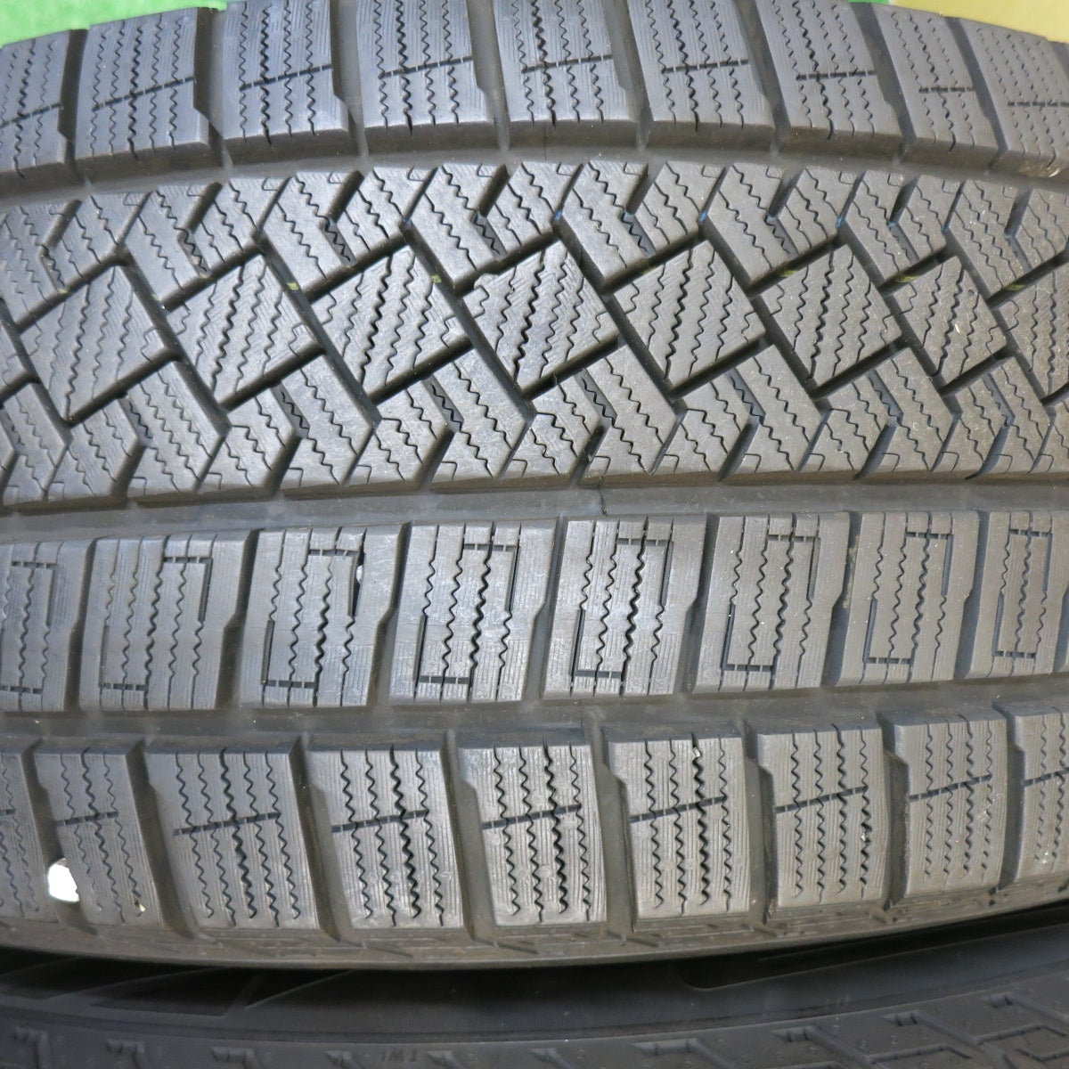 バリ溝!23年!キレイ!9.5分以上★LEHRMEISTER LF-FORCE 235/55R20 スタッドレス ピレリ アイスゼロ アシンメトリコ 20インチ レアマイスター PCD114.3/5H★5041501TNス