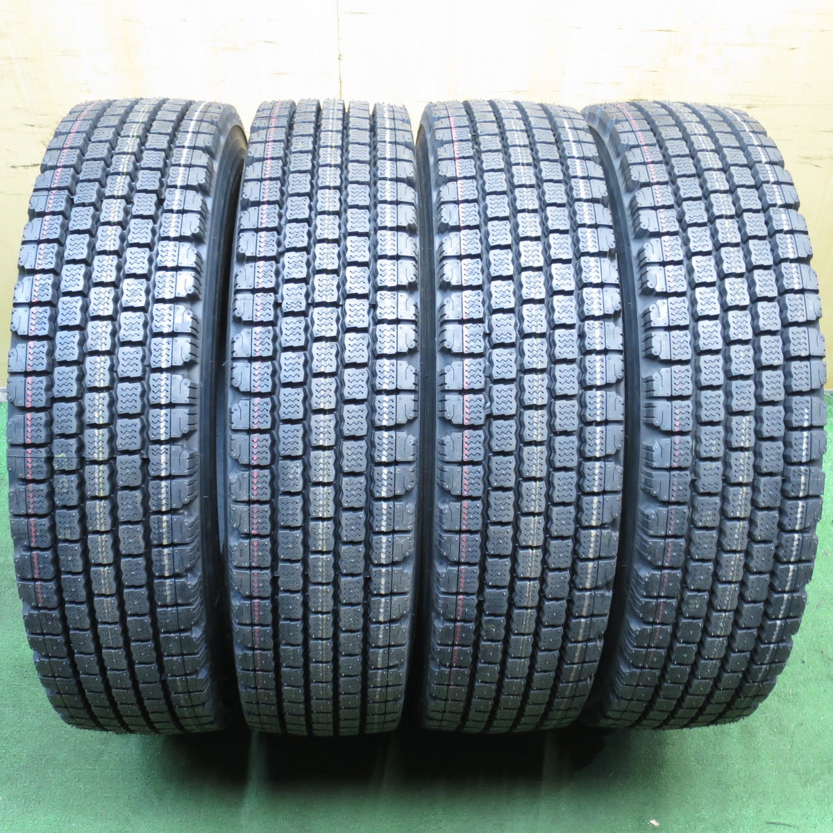 送料無料* 未使用！22年☆トラック タイヤ 225/80R17.5 123/122L 