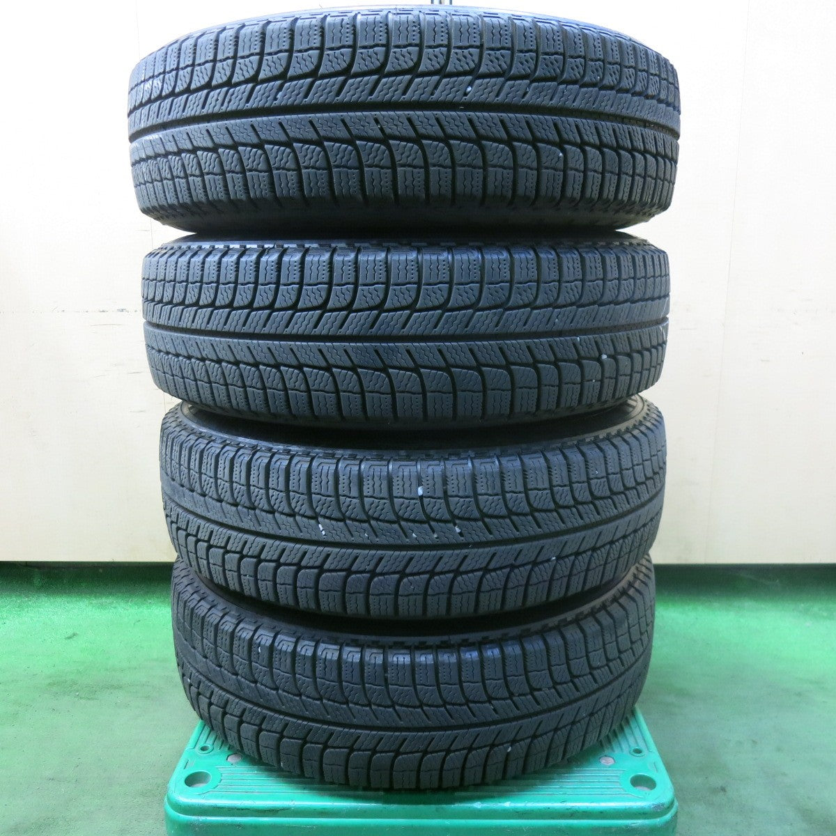 バリ溝!22年!9分★ハイエース 等 KEELER 195/80R15 107/105R スタッドレス ミシュラン AGILIS X-ICE キーラー 15インチ PCD139.7/6H★5092702SKス