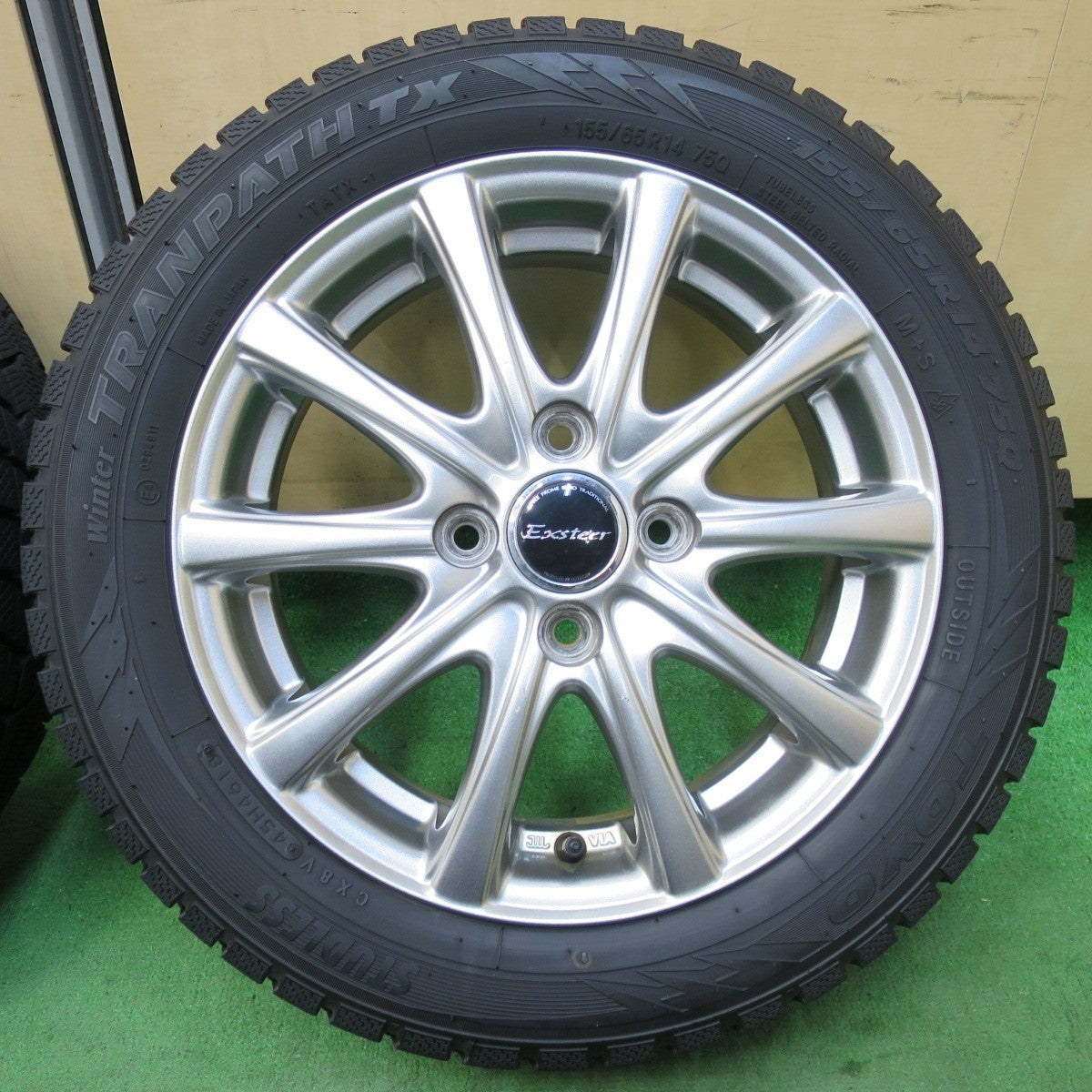 バリ溝!9.5分以上★スタッドレス 155/65R14 トーヨー ウインター トランパス TX Exsteer エクスター 14インチ PCD100/4H★5030605イス