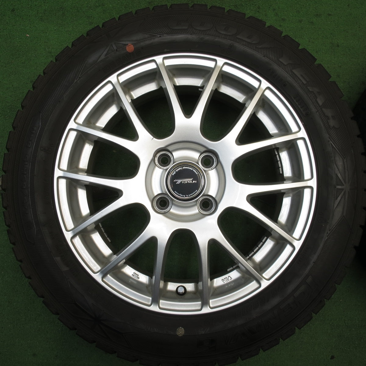 バリ溝!キレイ!9分★スタッドレス 175/65R15 グッドイヤー アイスナビ6 TOPRUN トップラン 15インチ PCD100/4H★5081306NJス