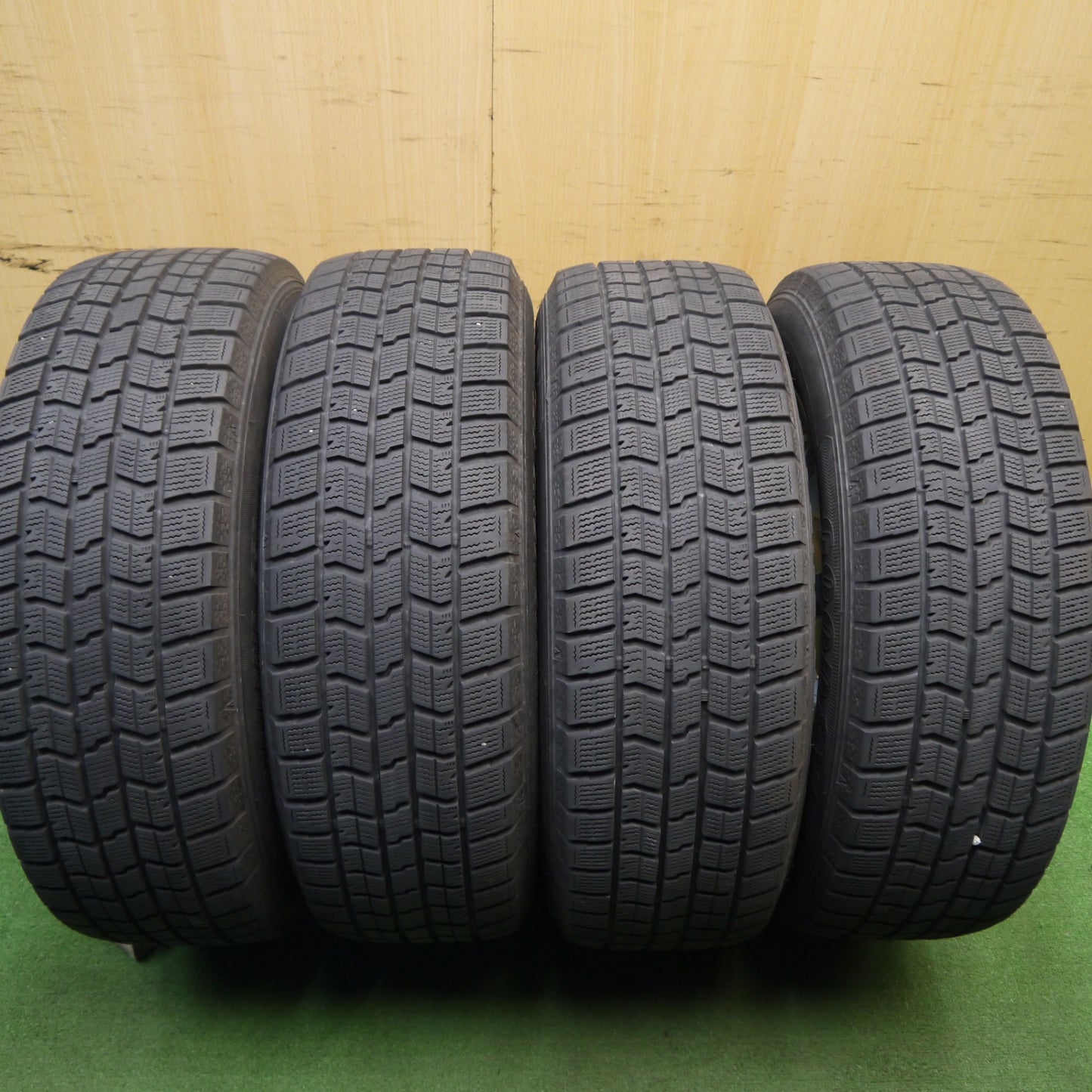 バリ溝!21年!8.5分★スタッドレス 205/65R16 グッドイヤー アイスナビ7 ravrion RS01 ラブリオン 16インチ PCD114.3/5H★5041604Hス