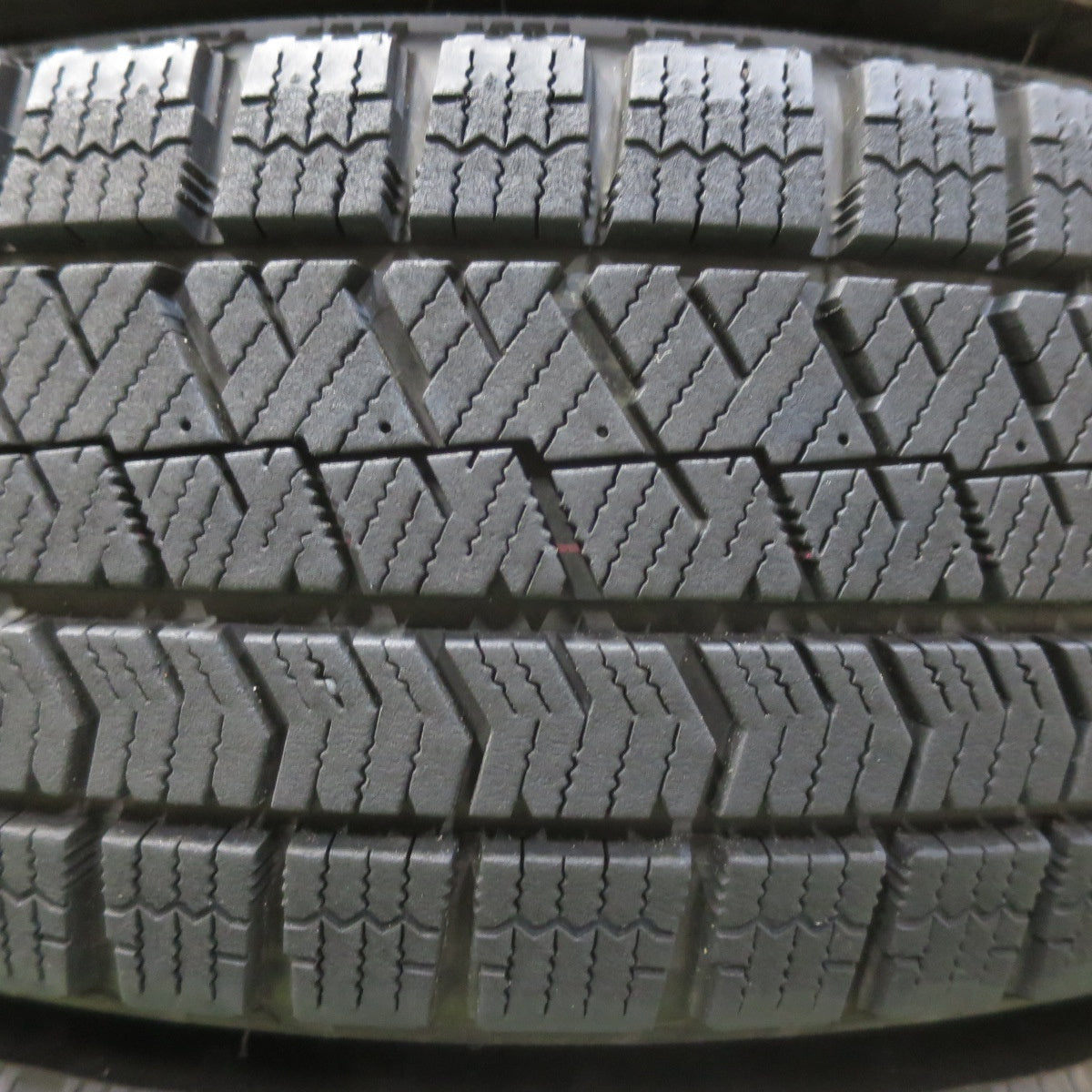 バリ溝!23年!キレイ!9分★スタッドレス 155/65R14 ブリヂストン ブリザック VRX2 Exceeder エクシーダー 14インチ PCD100/4H★5090906イス