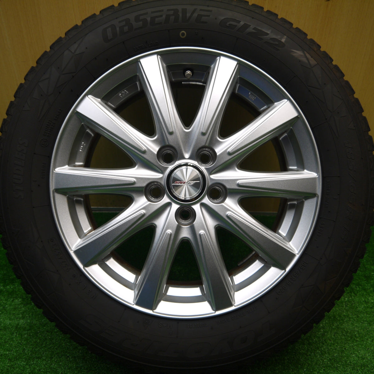バリ溝!23年!キレイ!8.5分!1本★プリウス シエンタ 等 185/65R15 スタッドレス トーヨー オブザーブ GIZ2 JOKER ジョーカー 15インチ PCD100/5H★5101409Hス