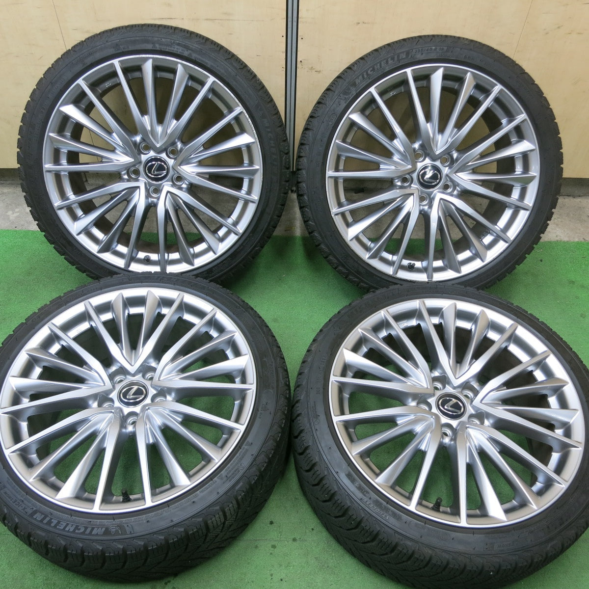 センサー付!23年★レクサス IS バージョンL 純正 235/40R19 スタッドレス ミシュラン X-ICE SNOW 19インチ PCD114.3/5H★5050203TTス