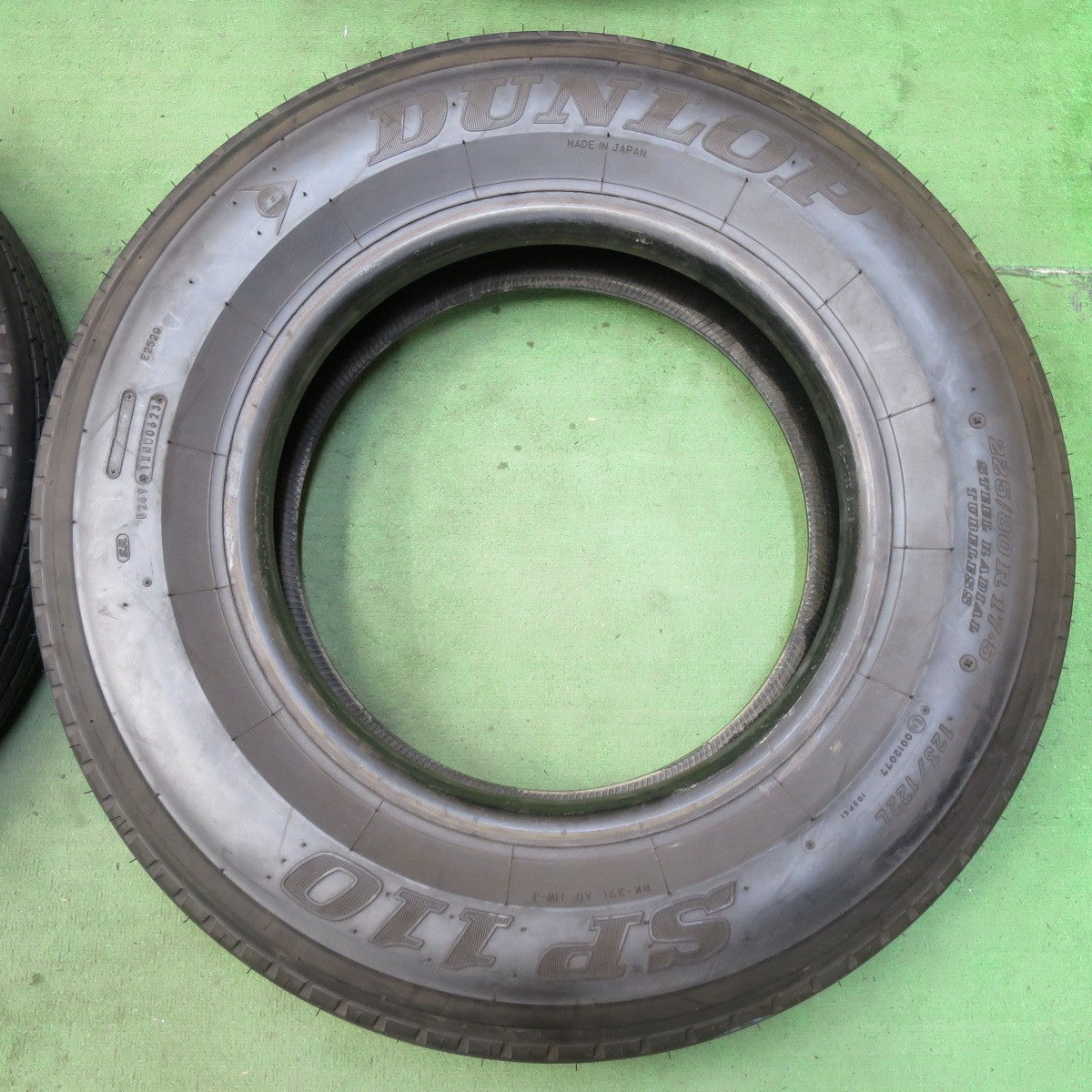 バリ溝!23年!8.5分★トラック タイヤ 225/80R17.5 123/122L ダンロップ SP110 タイヤ 17.5インチ★5071403イノタ