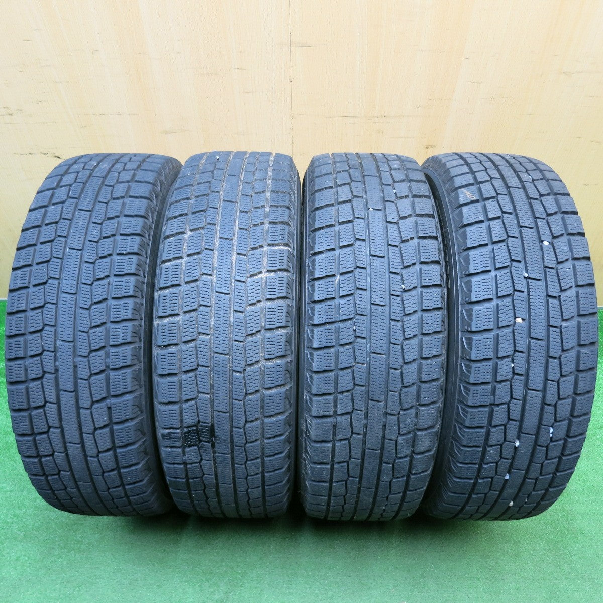 バリ溝!キレイ!9分★日産 デュアリス 純正 215/60R17 スタッドレス ヨコハマ アイスガード iG20 17インチ PCD114.3/5H★5122009HAス