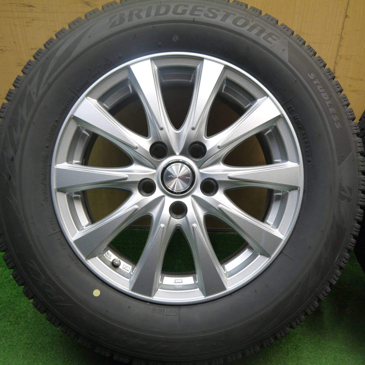 バリ溝!22年!キレイ!8.5分★スタッドレス 215/65R16 ブリヂストン ブリザック VRX2 JOKER ジョーカー 16インチ PCD114.3/5H★5032805Hス