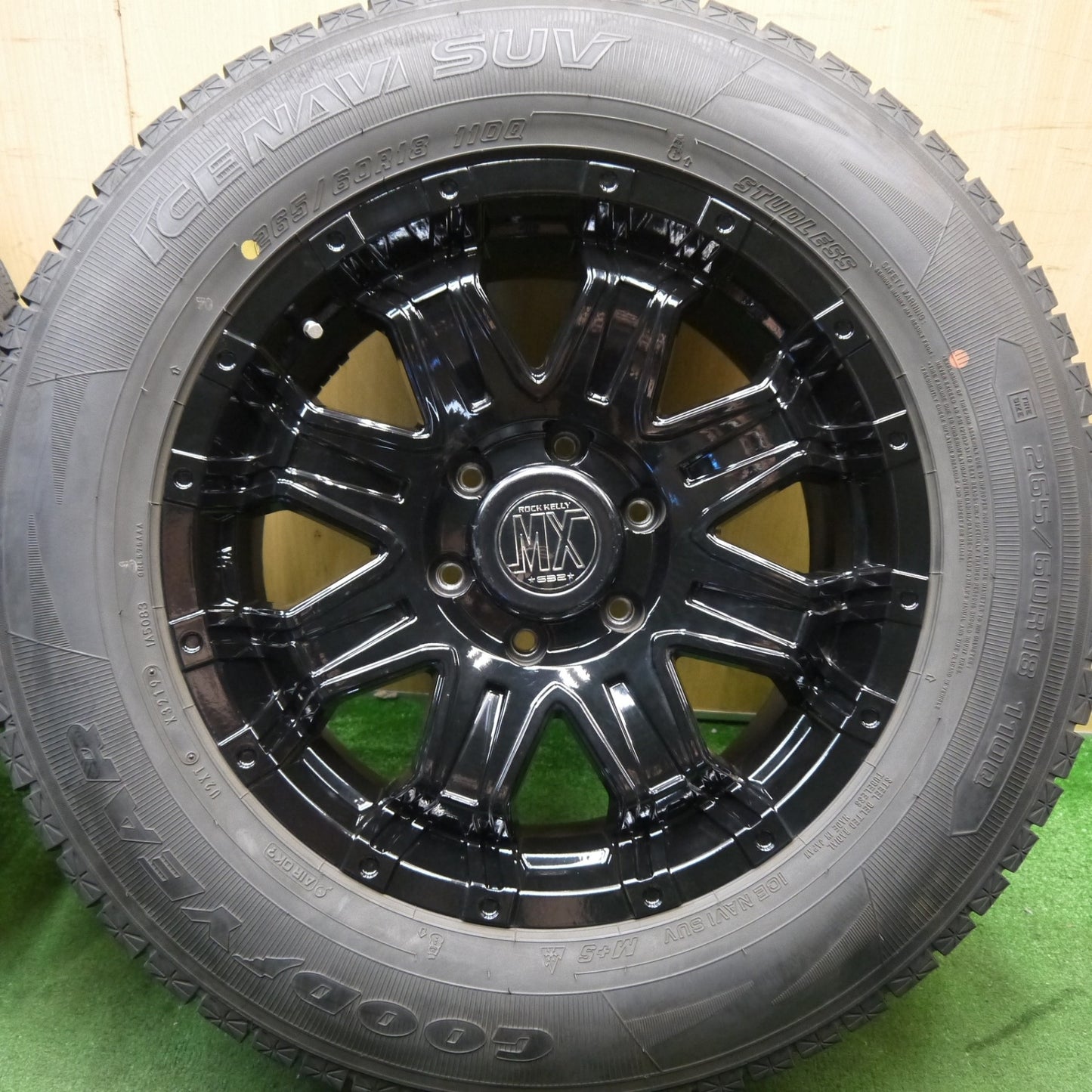 バリ溝!キレイ!9.5分★ロクサーニ ROCK KELLY MX-2 632 265/60R18 スタッドレス グッドイヤー アイスナビ SUV 18インチ ロックケリー PCD139.7/6H★5082202Hス