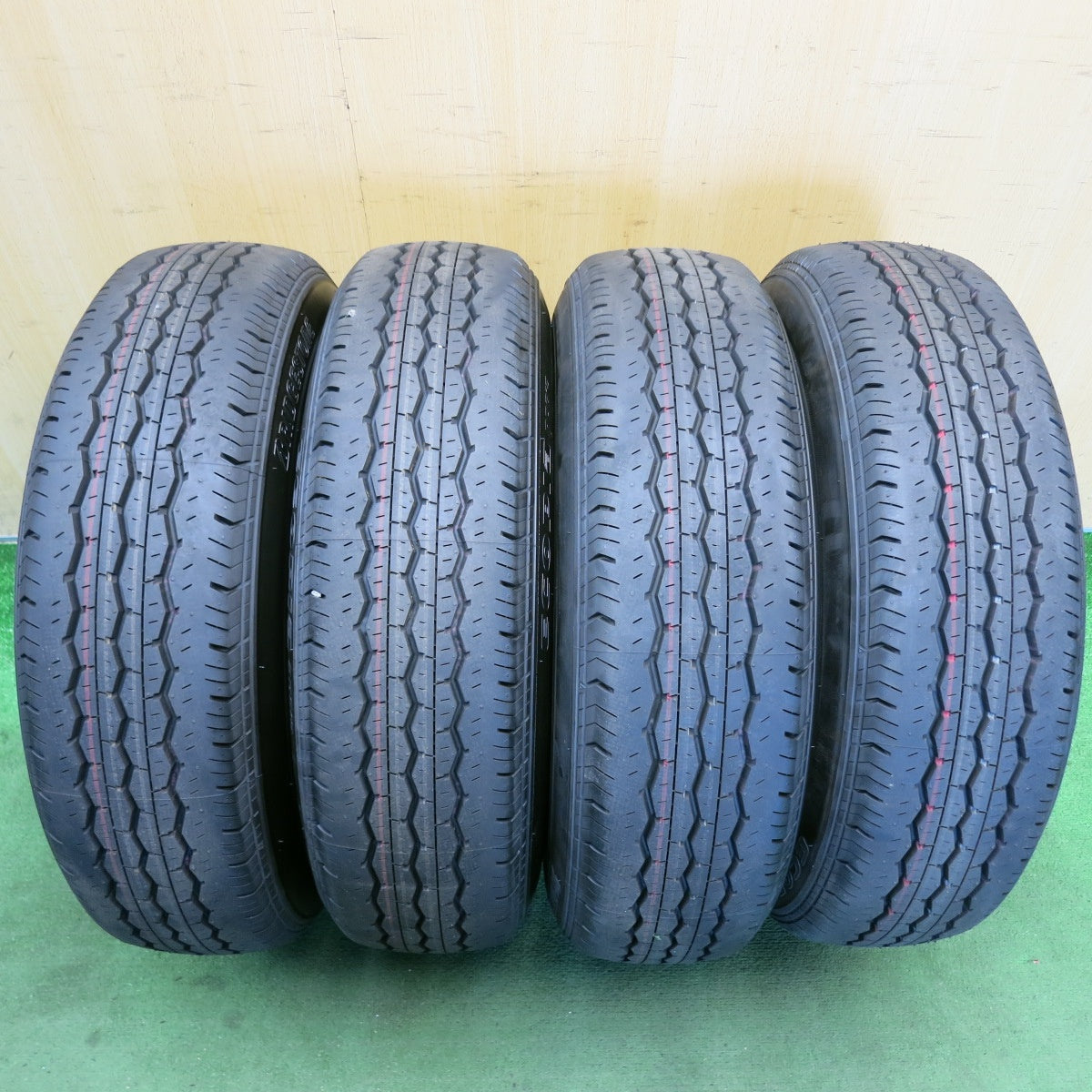 新車外し!26年◎トヨタ 200系 ハイエース 純正 スチール 195/80R15 107/105S ブリヂストン エコピア RD613 15インチ PCD139.7/6H◎6081601HAノ