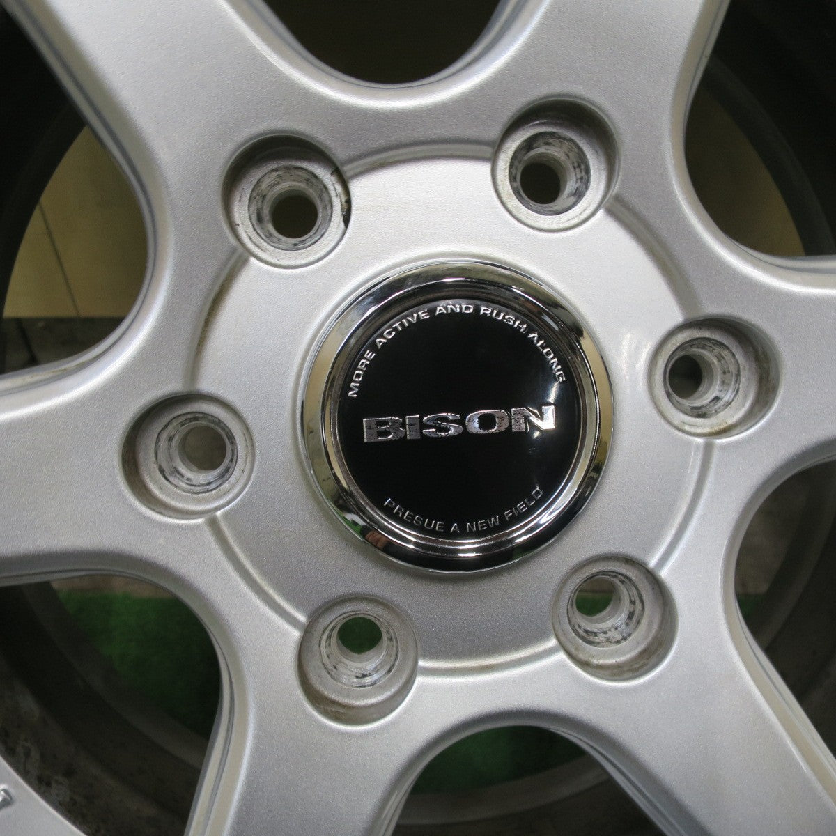 バリ溝!22年!キレイ!9.5分★スタッドレス 195/80R15 107/105L ヨコハマ アイスガード iG91 BISON バイソン 15インチ PCD139.7/6H★5062803TTス