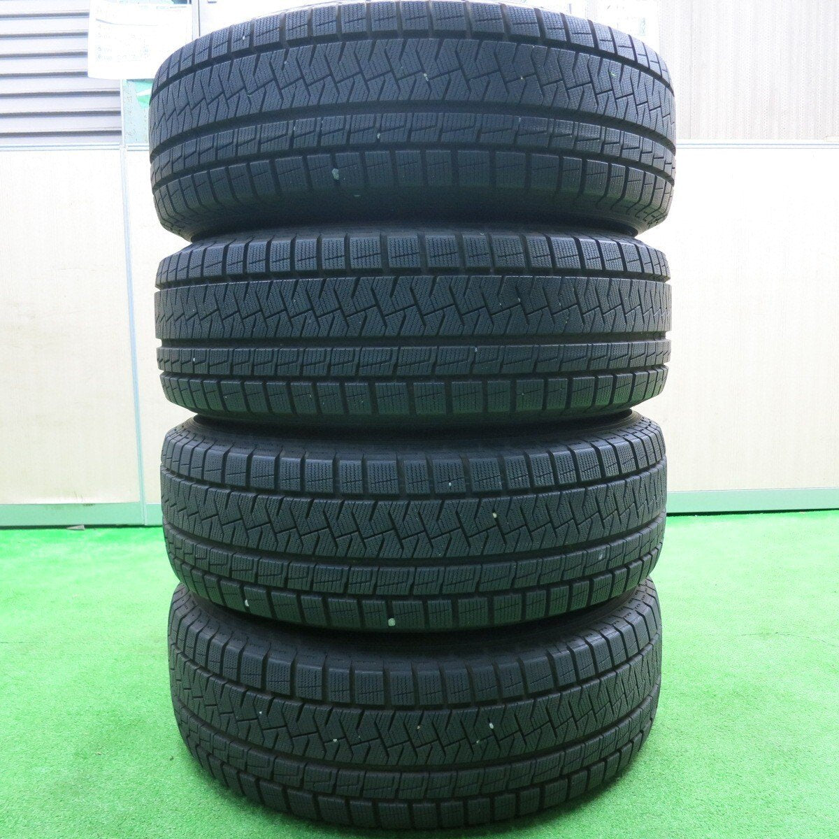 バリ溝!21年!9.5分以上★スタッドレス 225/65R17 ピレリ アイスアシンメトリコ プラス X CROSS SPEED PREMIUM 17インチ PCD114.3/5H★4110202HAス