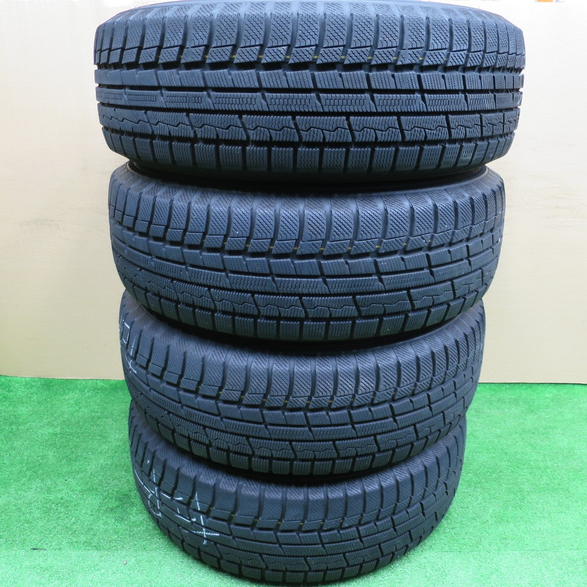 バリ溝!23年!キレイ!9.5分★スタッドレス 215/70R16 トーヨー ウインター トランパス TX MANARAY SPORT マナレイ スポーツ 16インチ PCD114.3/5H★5121003NKス