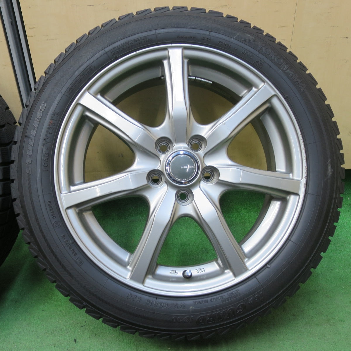 バリ溝!9.5分★ラクティス 等 175/60R16 スタッドレス ヨコハマ アイスガード iG30 MiLLOUS ミルアス 16インチ PCD100/5H★5042106イス