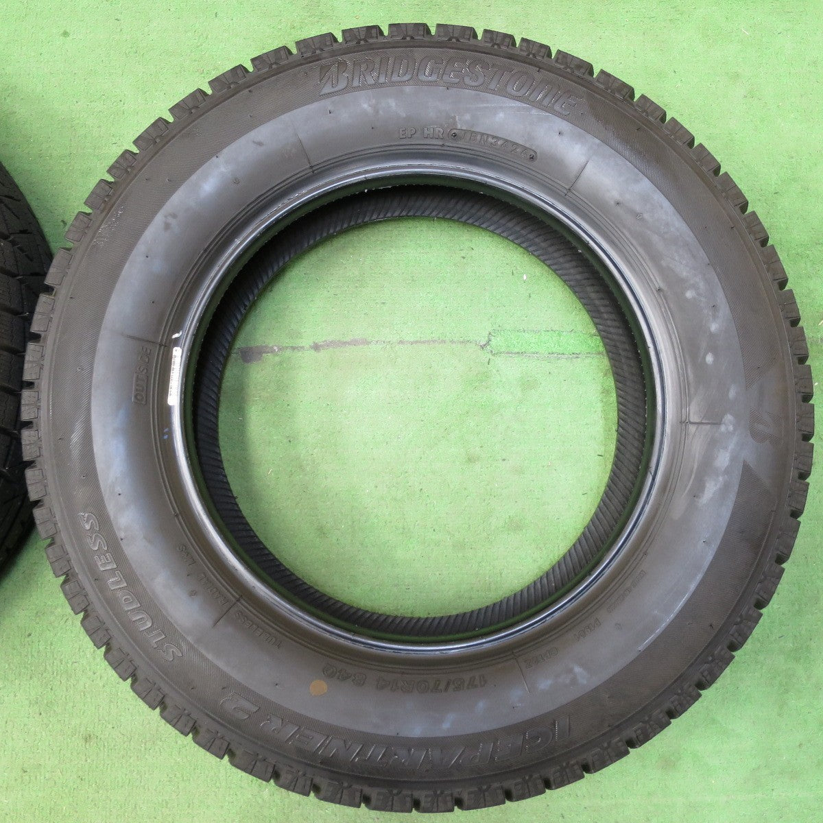 バリ溝!24年!ほぼ10分★スタッドレス 175/70R14 ブリヂストン アイスパートナー2 タイヤ 14インチ アクア フィット ヤリス シエンタ 等★5042308イスタ