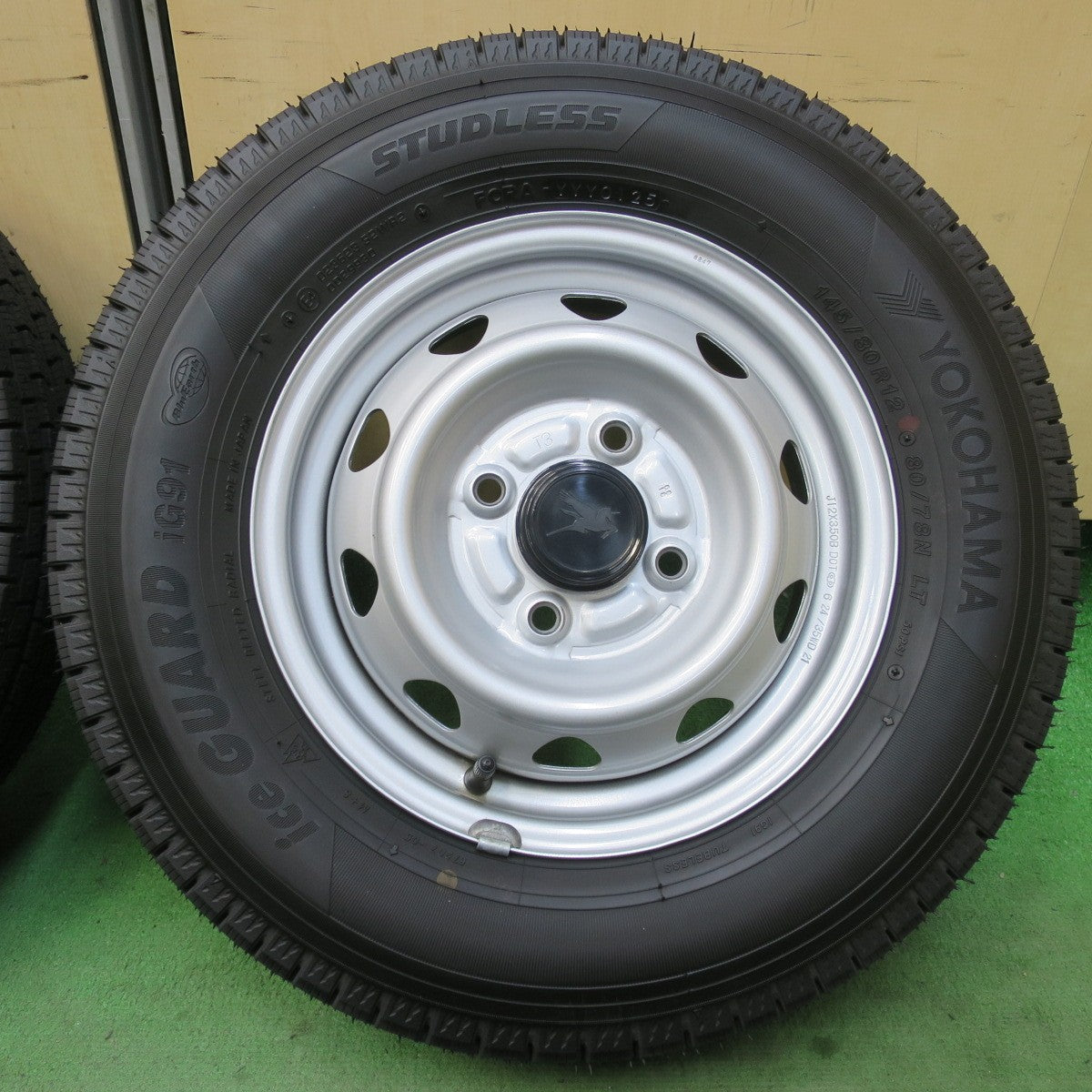超バリ溝!25年!キレイ!ほぼ10分★スタッドレス 145/80R12 80/78N ヨコハマ アイスガード iG91 スチール ホイール 12インチ PCD100/4H★5122704イス