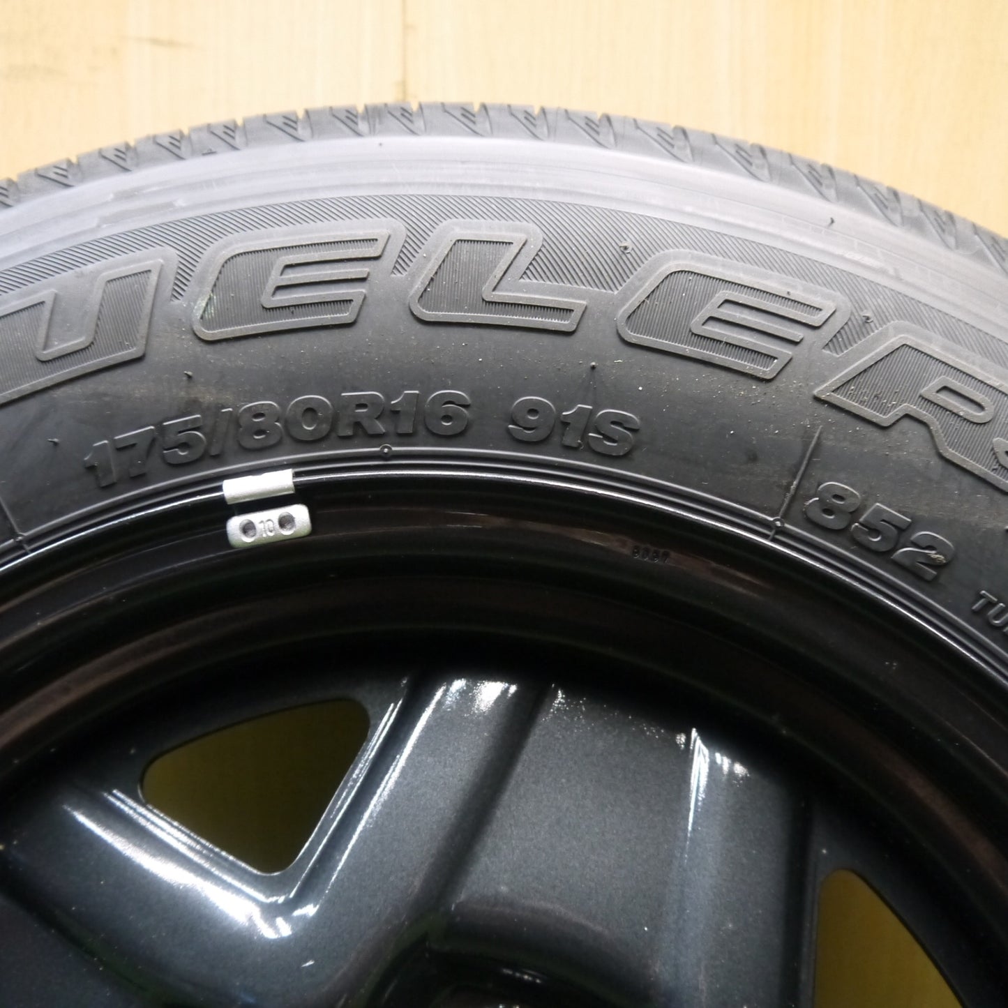 新車外し!22年!1本★スズキ JB64 W ジムニー 純正 スチール 175/80R16 ブリヂストン デューラー H/L 852 スペア 16インチ PCD139.7/5H★5090904Hノ