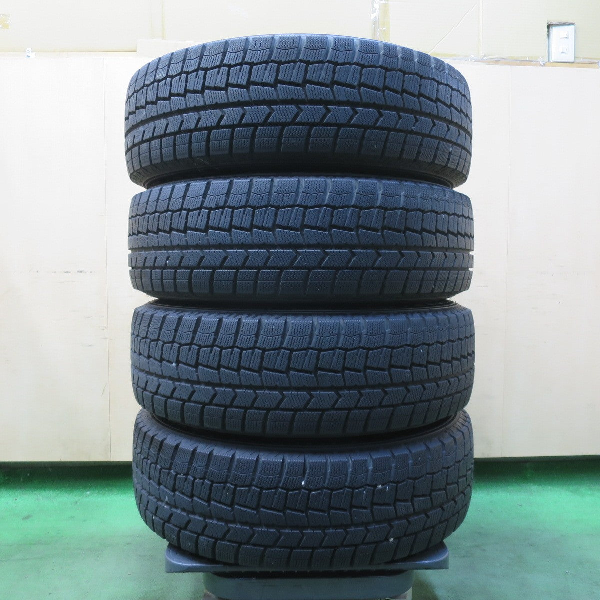 バリ溝!キレイ!9.5分★スタッドレス 195/65R16 ダンロップ ウインターマックス WM02 ZACK JP-550 MONZA ザック 16インチ PCD100/4H★5123004イス