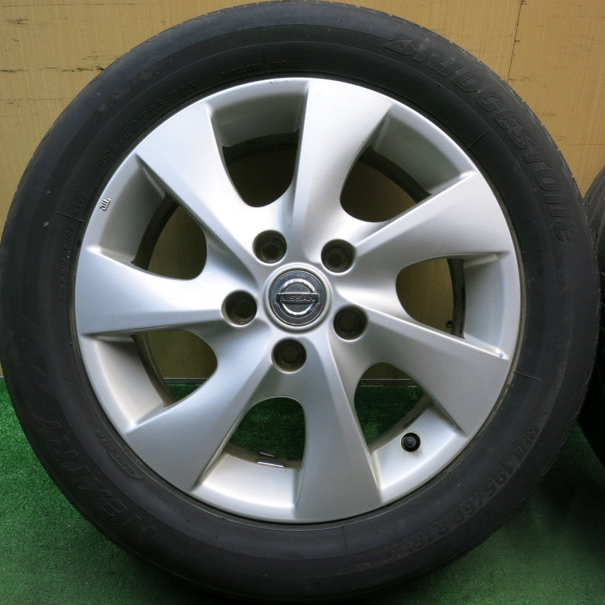 4本価格★日産 C26 セレナ 純正 195/60R16 ブリヂストン ネクストリー エコピア 16インチ PCD114.3/5H★5082406HAノ