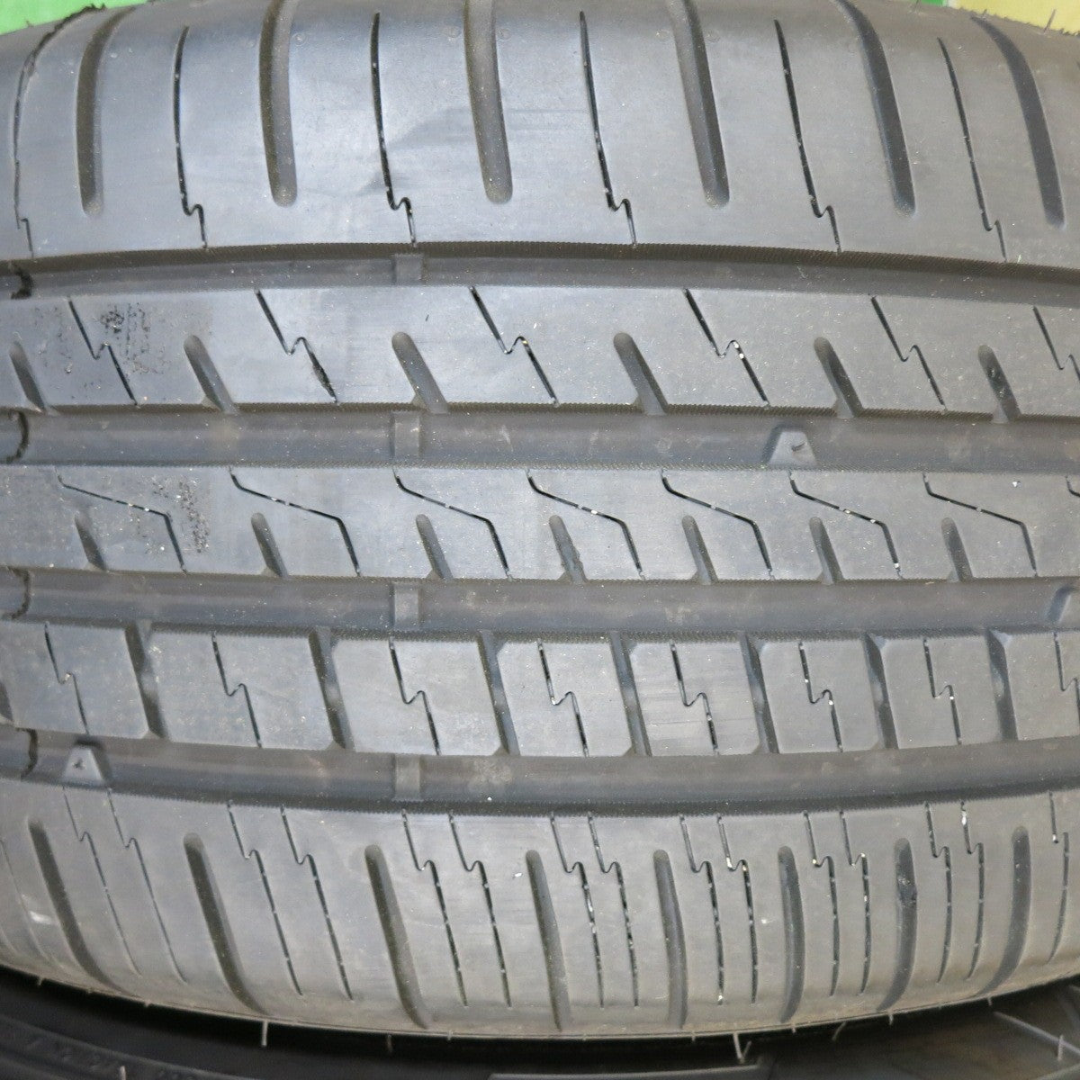 バリ溝!23年!キレイ!9.5分★MAVERICK 110S-R SL 245/45R20 ネオリン ネオスポーツ 20インチ マーベリック PCD114.3/5H★5051402TNノ