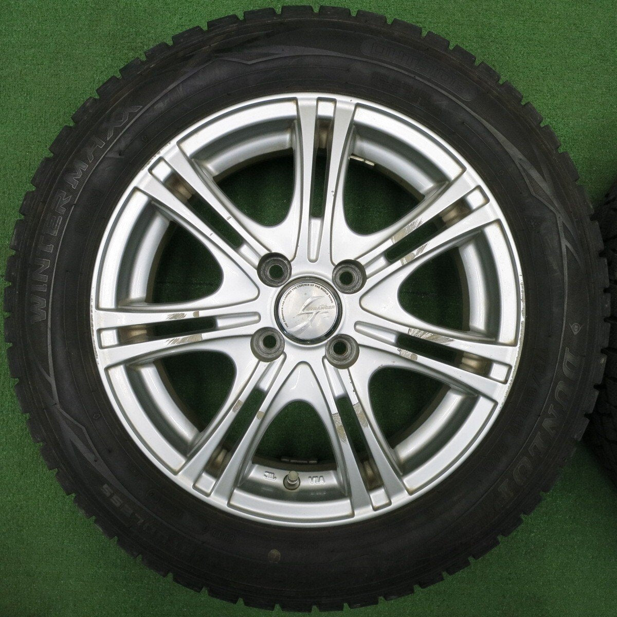 バリ溝!9分★スタッドレス 175/65R15 ダンロップ ウインターマックス WM01 STRANGER ストレンジャー 15インチ PCD100/4H★5012101NJス