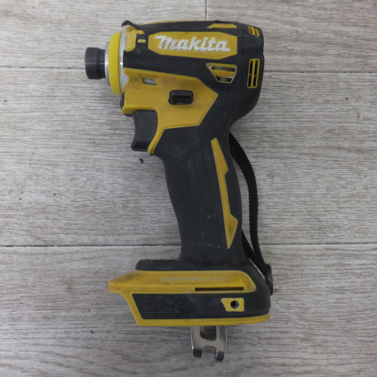 ★マキタ makita 充電式インパクトドライバ TD172D 18V 本体のみ ツートンカラー(1)★