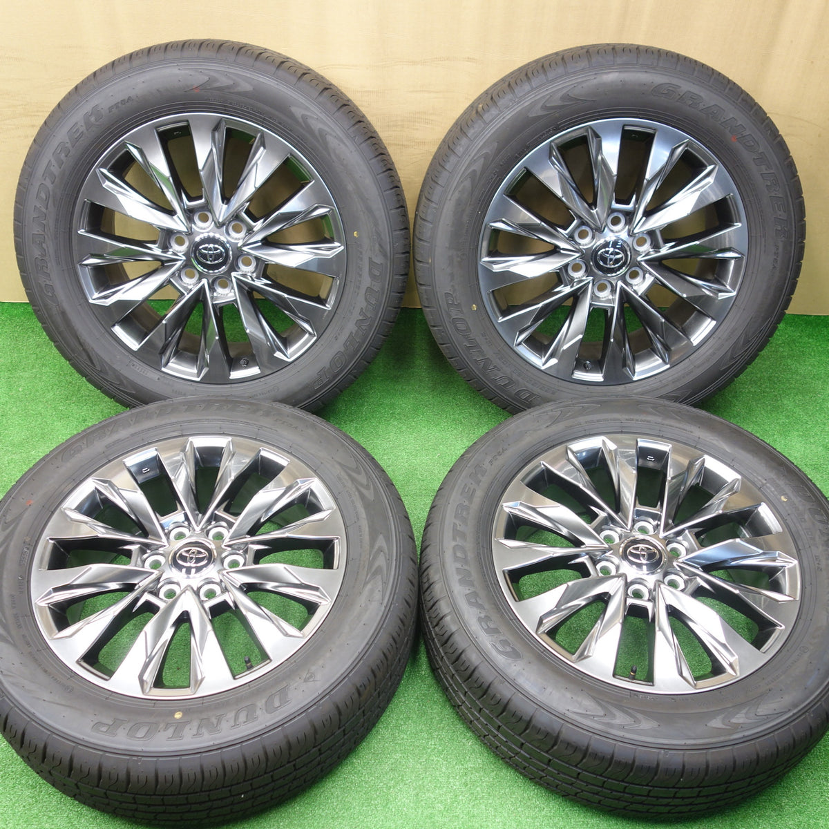 新車外し!25年★トヨタ ランクル 300 ZX 純正 265/55R20 ダンロップ グラントレック PT5A 20インチ PCD139.7/6H★5121401KTノ