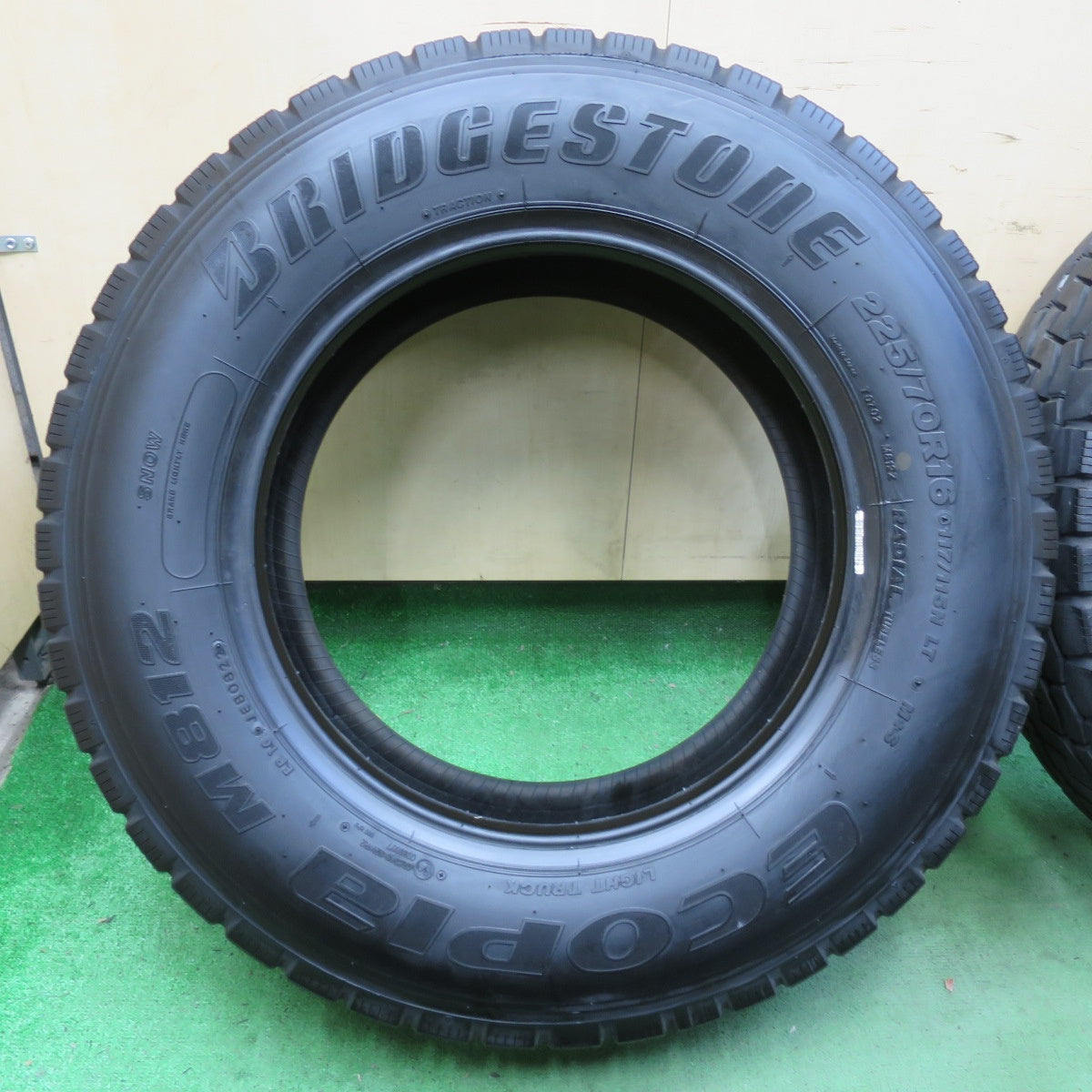バリ溝!22年!9分!6本★トラック タイヤ 225/70R16 117/115N ブリヂストン エコピア M812 ミックス オールシーズン 16インチ★5061006イノタ