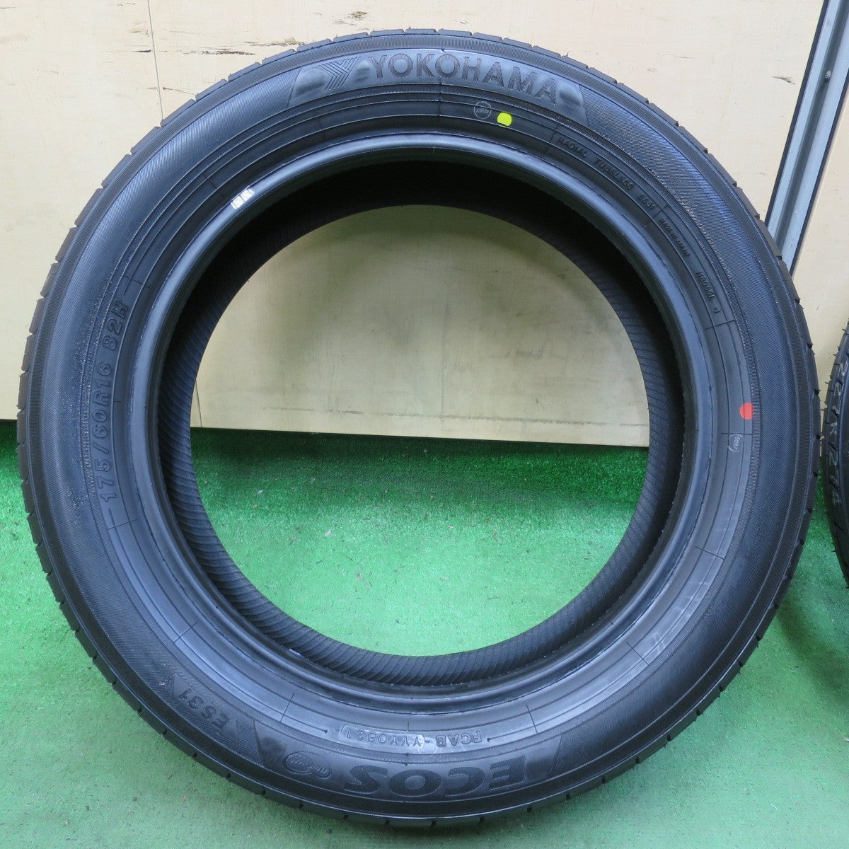 未使用!21年★175/60R16 ヨコハマ エコス ES31 タイヤ 16インチ ラクティス イグニス クロスビー アクア 等★5070301イノタ