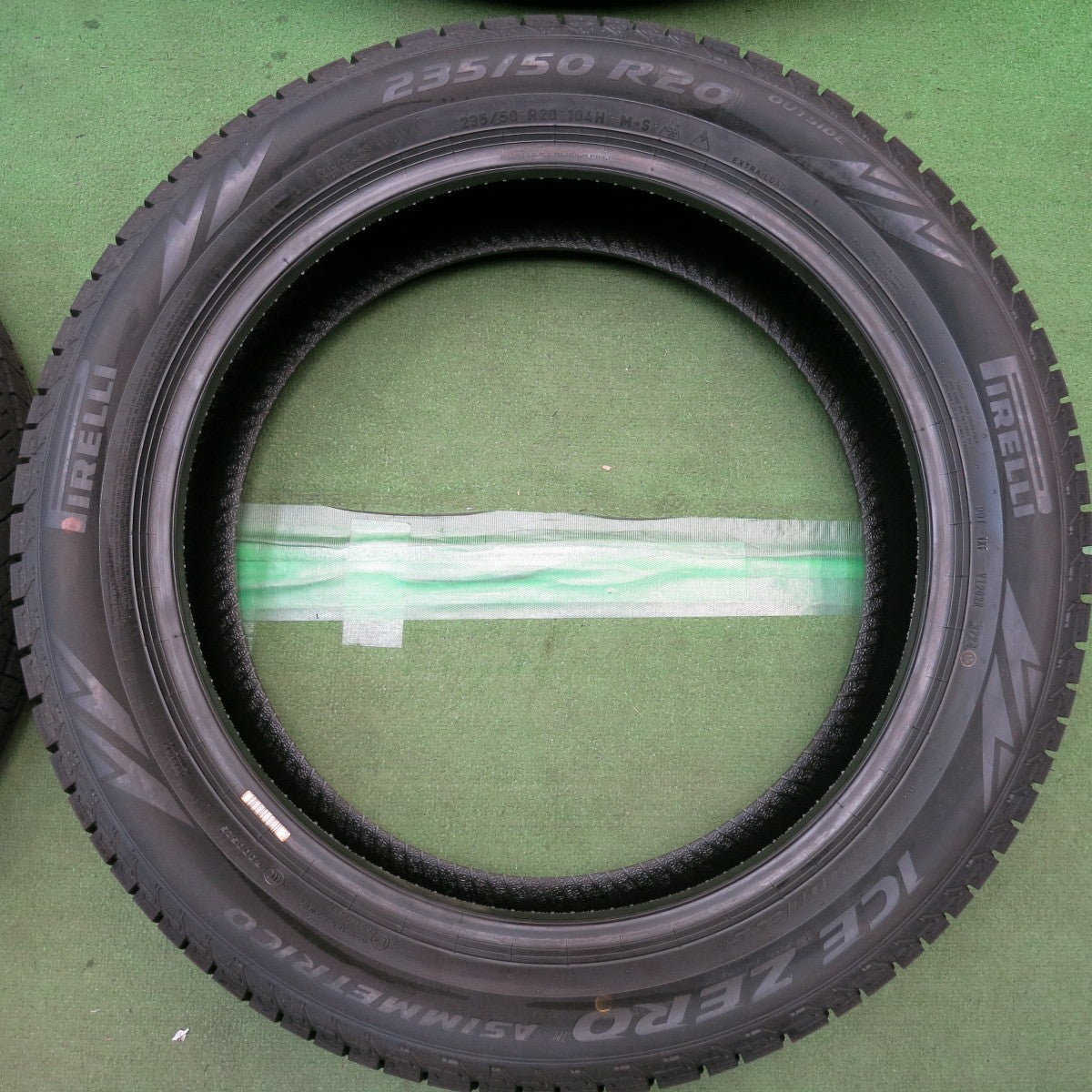 未使用!24年◎スタッドレス 235/50R20 ピレリ アイスゼロ アシンメトリコ タイヤ 20インチ CX-60 CX-80 レクサス NX 等◎6101001HAスタ