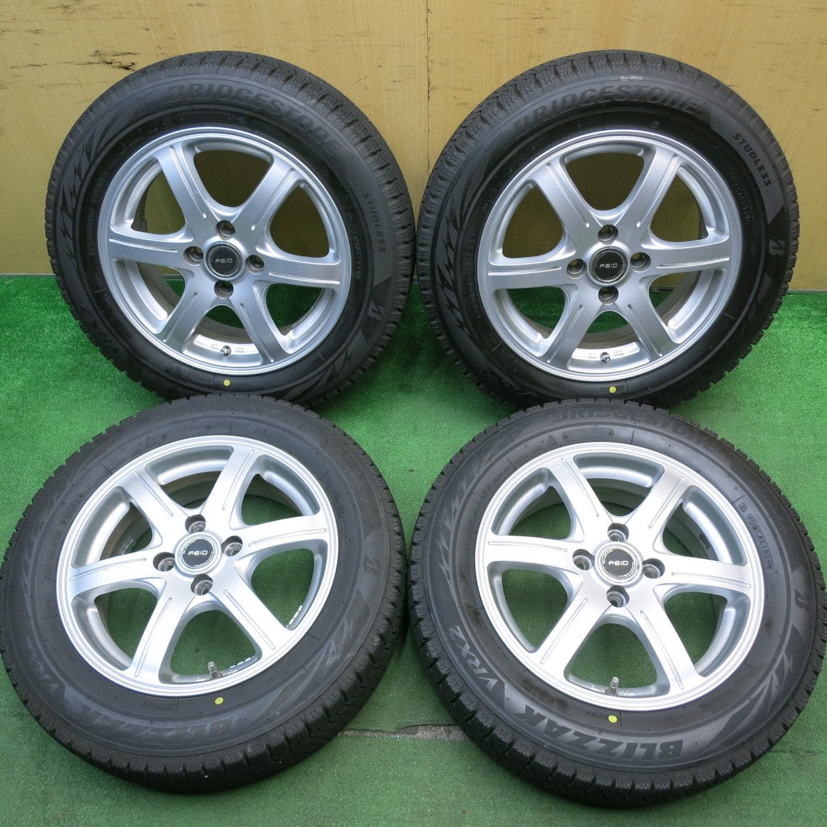 バリ溝!24年!9.5分★スタッドレス 175/65R15 ブリヂストン ブリザック VRX2 FEID 15インチ PCD100/4H★5050508HAス