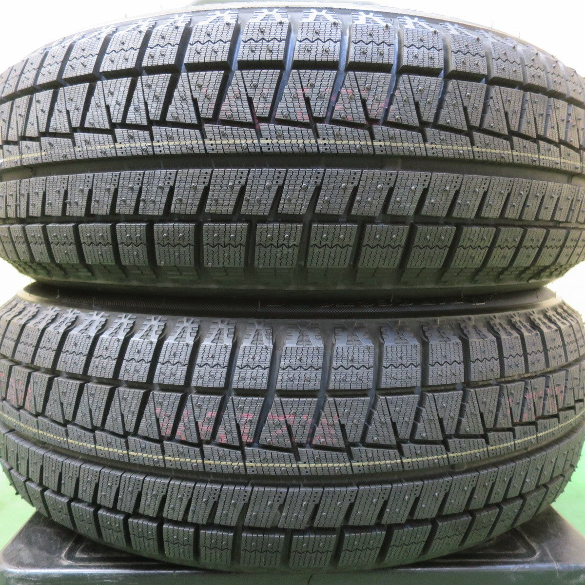 未使用!22年!2本★スタッドレス 185/60R15 ブリヂストン アイスパートナー2 タイヤ 15インチ ヤリス アクア スイフト シエンタ 等★5091106イスタ