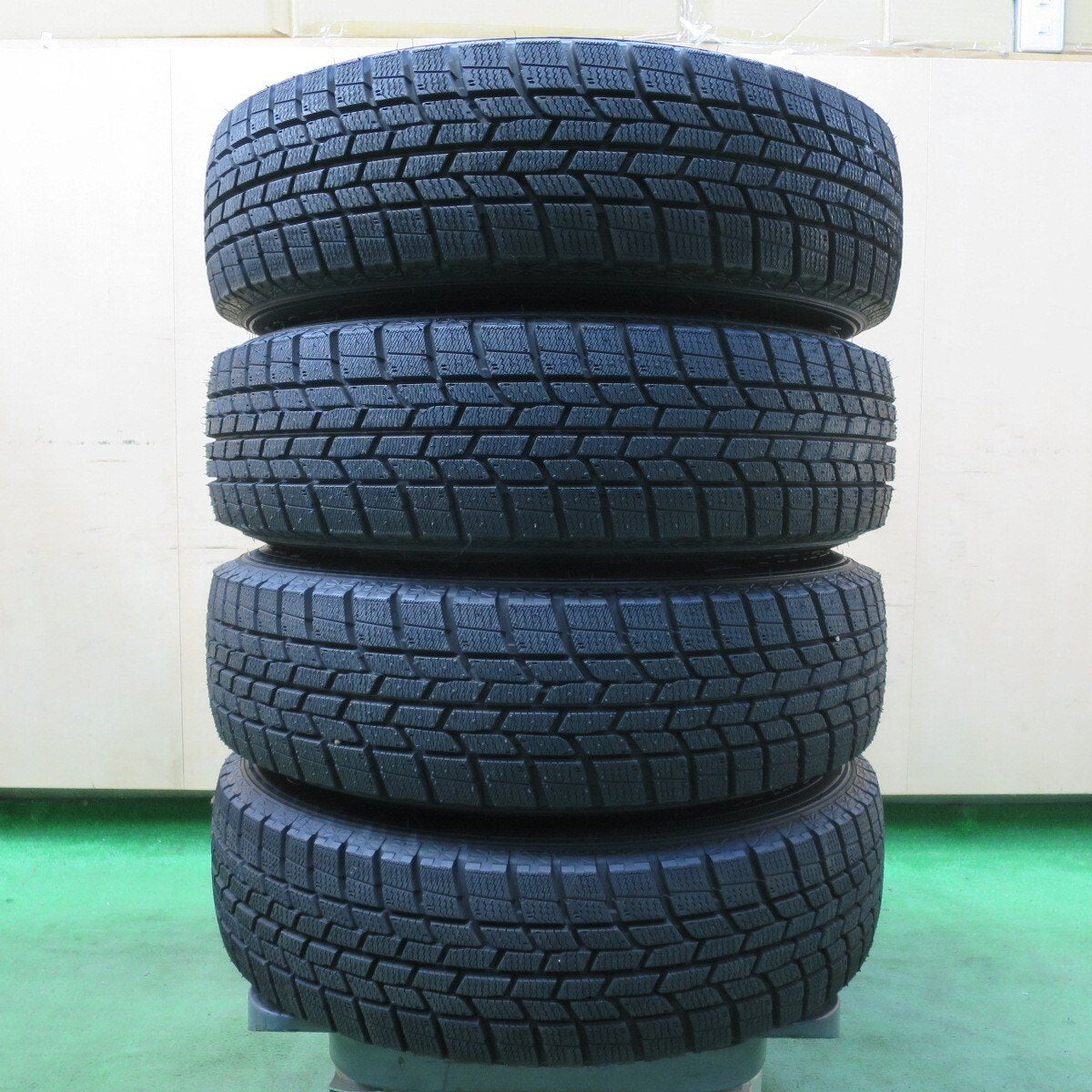 タイヤほぼ未使用!キレイ★スタッドレス 165/70R14 グッドイヤー アイスナビ6 V.E.X. VEX 14インチ PCD100/4H★5022714イス
