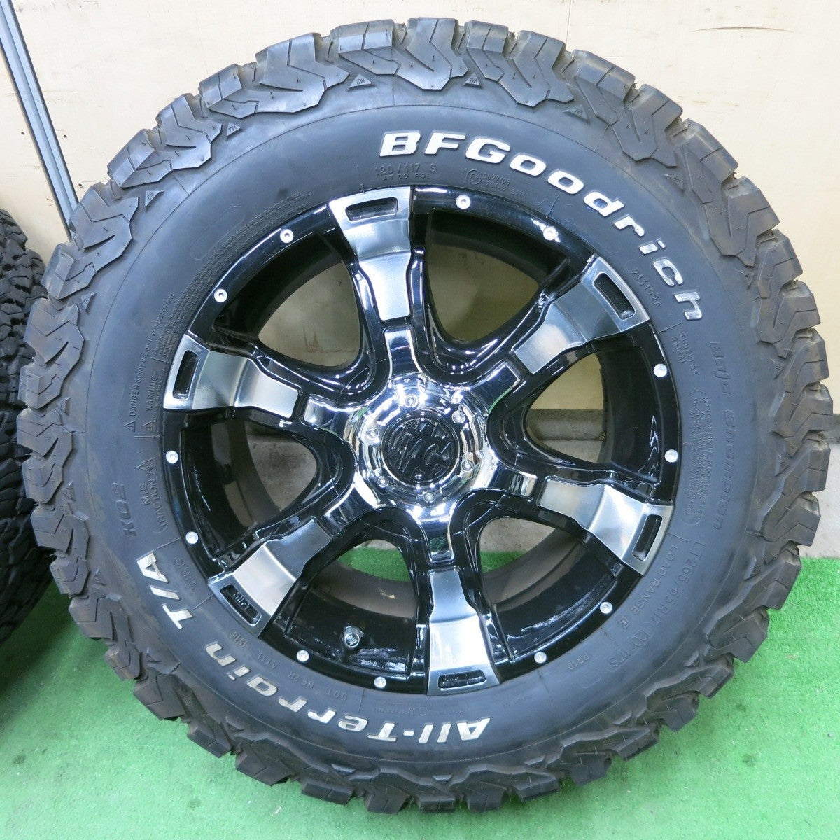 バリ溝 24年 綺麗★クリムソン MG マーテルギア ヴァンパイア 265/65R17 BFグッドリッチ T/A KO2 PCD139.7/6H★5031503ナノ