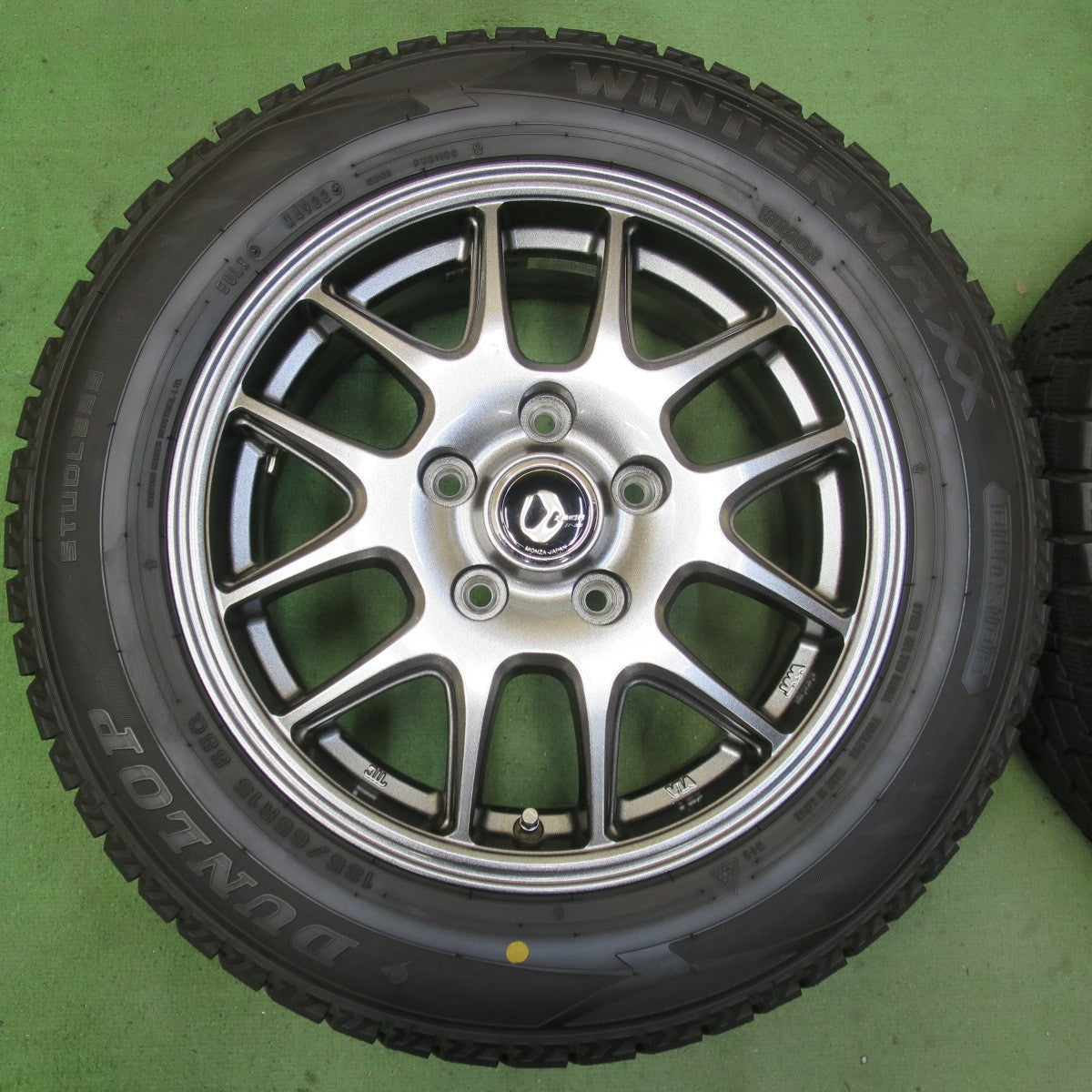 バリ溝!22年!キレイ!9.5分★スタッドレス 185/65R15 ダンロップ ウインターマックス WM02 ZACK JP-205 MONZA ザック 15インチ PCD114.3/5H★5093012イス