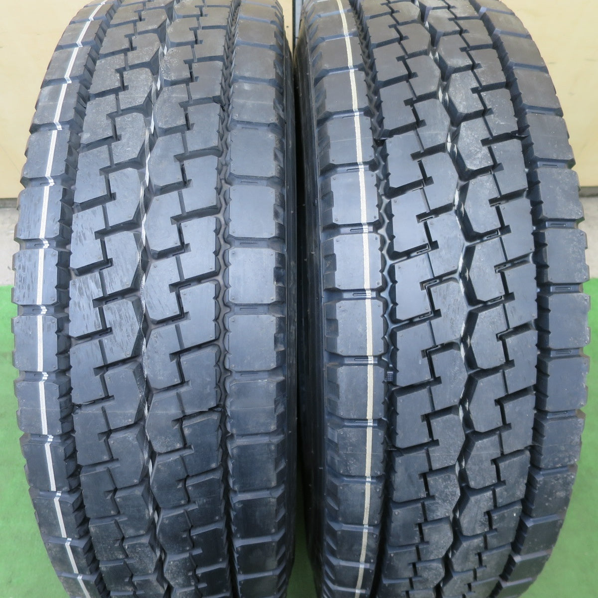 ほぼ未使用!25年!2本★トラック タイヤ 245/70R19.5 136/134J トーヨー M626 ミックス オールシーズン 19.5インチ★6021002ナスタ