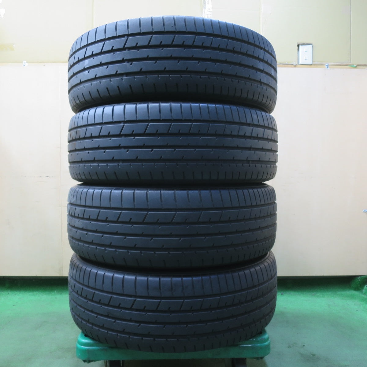 バリ溝!キレイ!8.5分★マツダ CX-8 純正 225/55R19 トーヨー プロクセス R6 19インチ CX8 PCD114.3/5H★5050201イノ