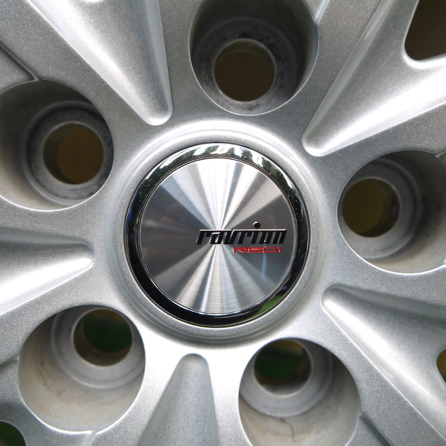 バリ溝!23年!キレイ!9.5分以上★40系 アルファード 等 225/65R17 スタッドレス グッドイヤー アイスナビ SUV ravrion RS01 ラブリオン 17インチ PCD120/5H★5080507Hス