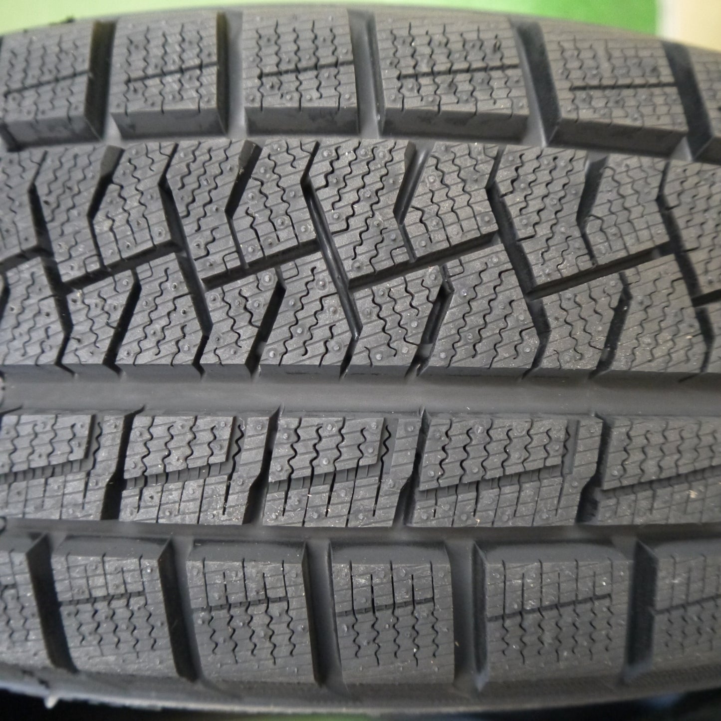 未使用!24年!2本★スタッドレス 165/55R15 ピレリ アイス アシンメトリコ プラス タイヤ 15インチ N-BOX スペーシア タント N-ONE ワゴンR 等★6050806Hスタ