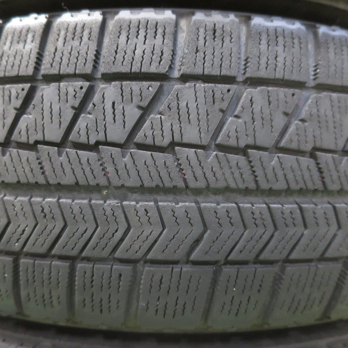 キレイ★スタッドレス 155/65R13 ブリヂストン ブリザック VRX GMach 13インチ PCD100/4H★5061806イス