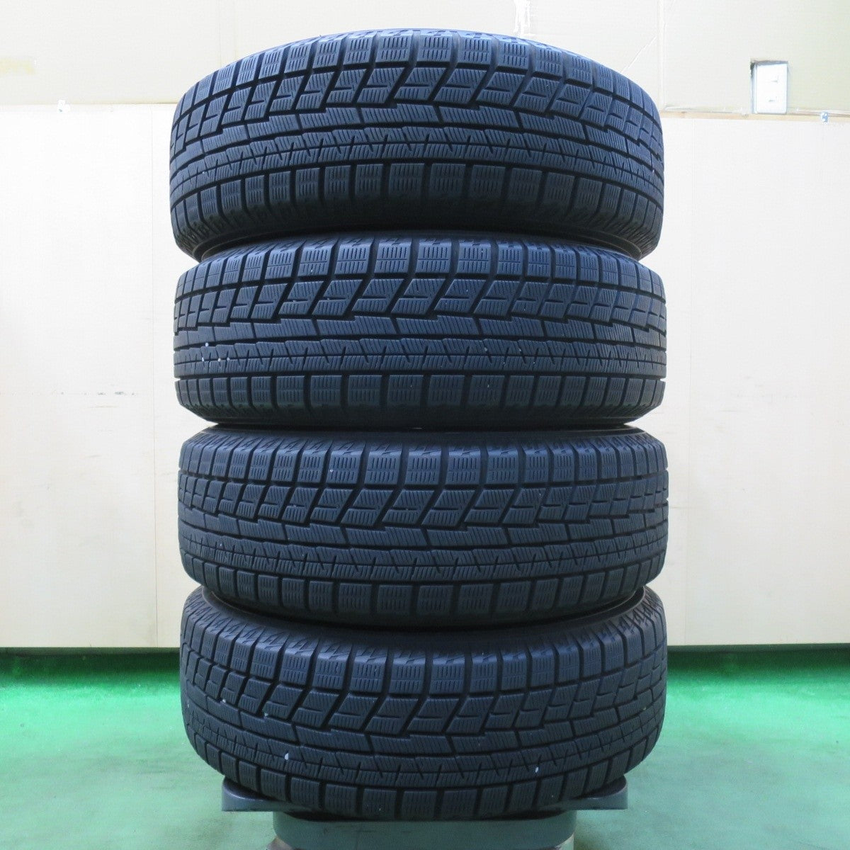 バリ溝!22年!キレイ!9分★プリウス 等 195/65R15 スタッドレス ヨコハマ アイスガード iG60 MiLLOUS ミルアス 15インチ PCD100/5H★5013105イス