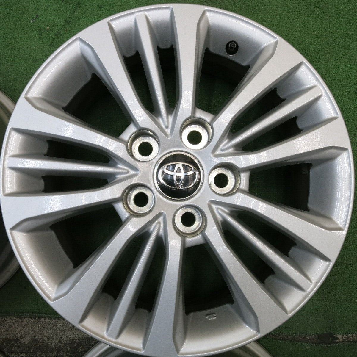 キレイ★トヨタ 90系 ノア ヴォクシー 純正 ホイール 16インチ 16×6J PCD114.3/5H★5081511HAホ