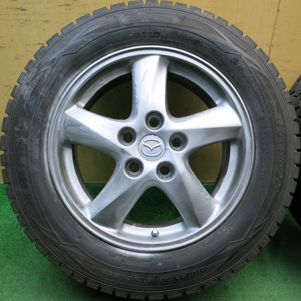 バリ溝!9.5分以上★マツダ MPV 純正 215/60R16 スタッドレス ダンロップ ウインターマックス WM01 16インチ PCD114.3/5H★5061204AKス
