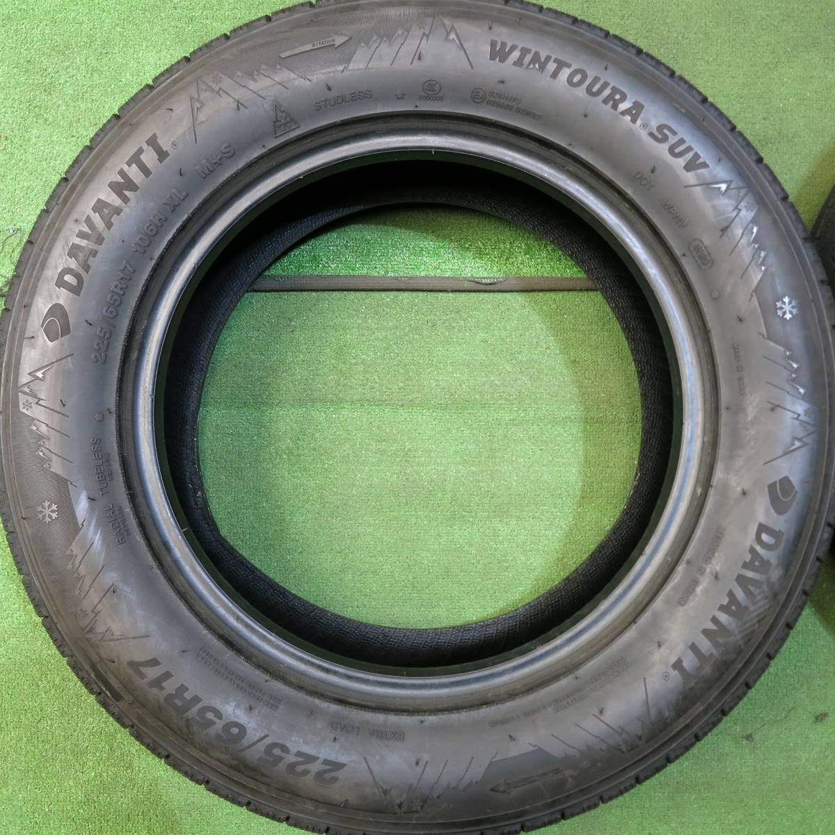バリ溝!20年!9.5分★スタッドレス 225/65R17 ダヴァンティ WINTOURA SUV タイヤ 17インチ フォレスター XV 等★3032811Hスタ