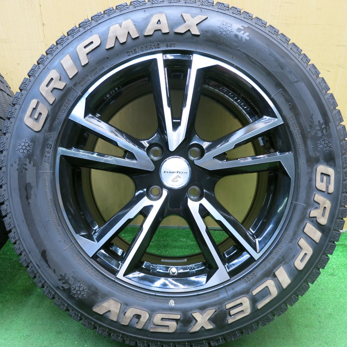 バリ溝!21年!キレイ!9.5分★プジョー 208 等 EUROTECH GAYA SOLI 215/65R16 スタッドレス グリップマックス グリップアイスX SUV ホワイトレター ユーロテック ガヤ ソリ PCD108/4H★5062902HAス