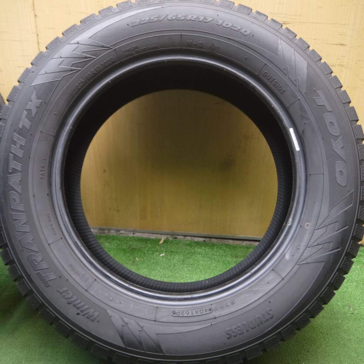 バリ溝!20年!9.5分★スタッドレス 225/65R17 トーヨー ウインター トランパス TX 17インチ ハリアー RAV4 等★4042304Hスタ